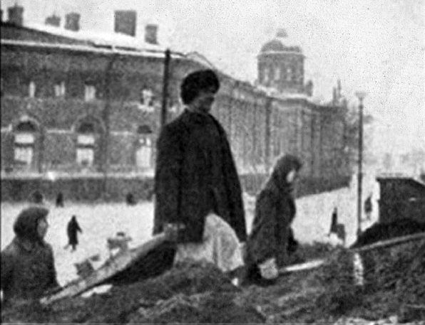 Школа жизни. Воспоминания детей блокадного Ленинграда. Иллюстрация № 127