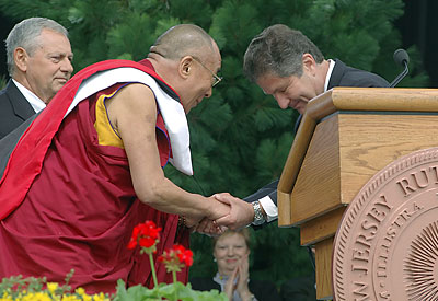 Далай-лама отвечает на вопросы американцев. Иллюстрация № 1